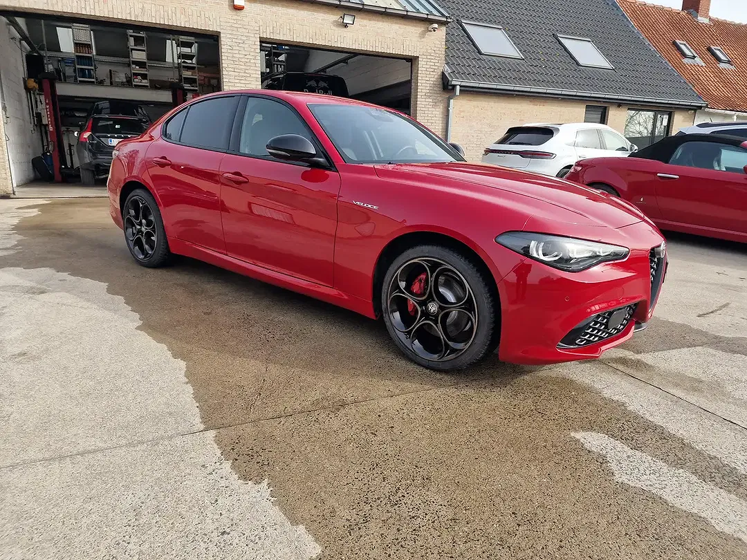 Alfa Romeo Giulia 2.0 Q4 Veloce - Thumbnail 7