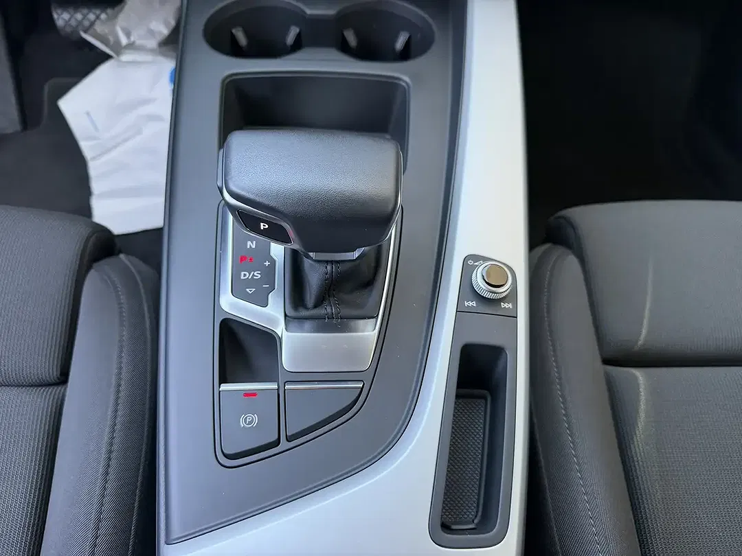 Audi A4 35 TDI S line sport - Thumbnail 14