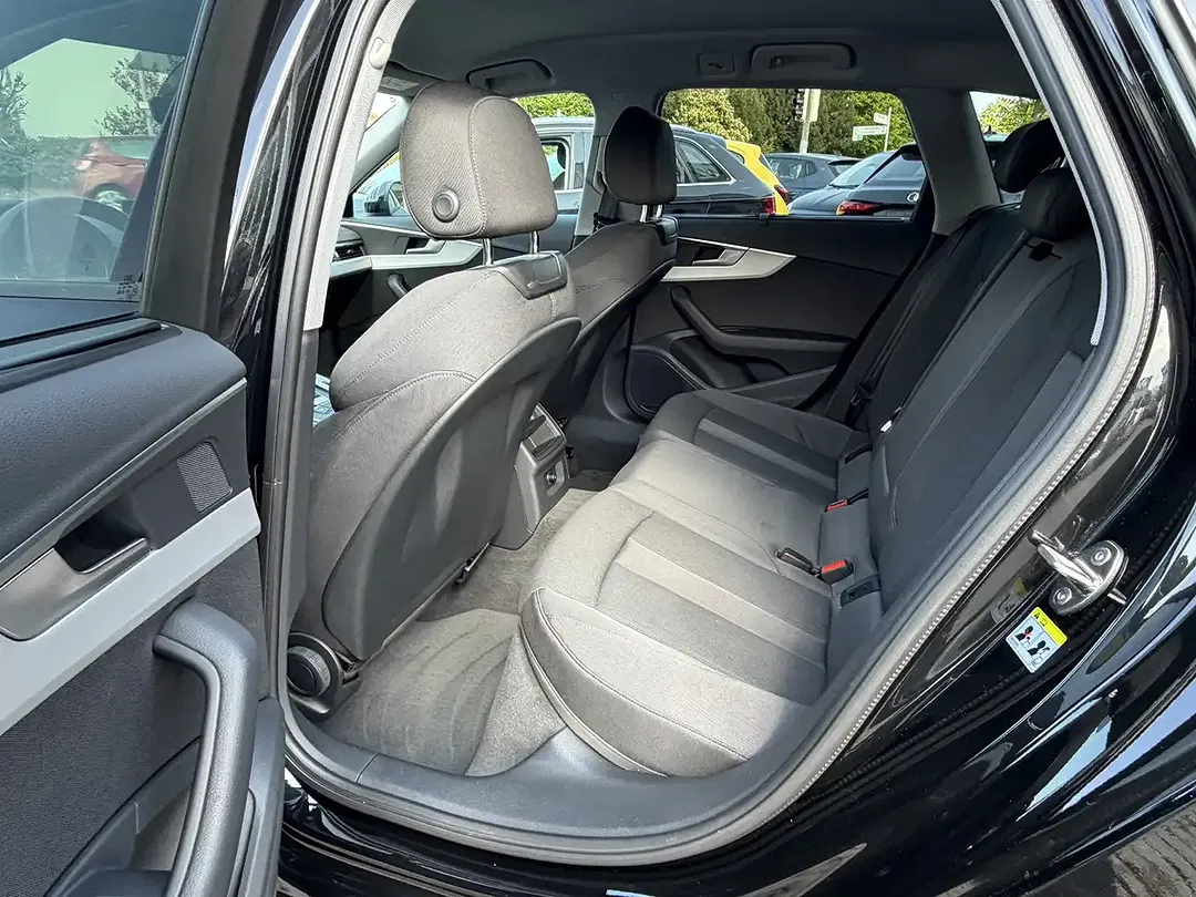 Audi A4 35 TDI S line sport - Thumbnail 8