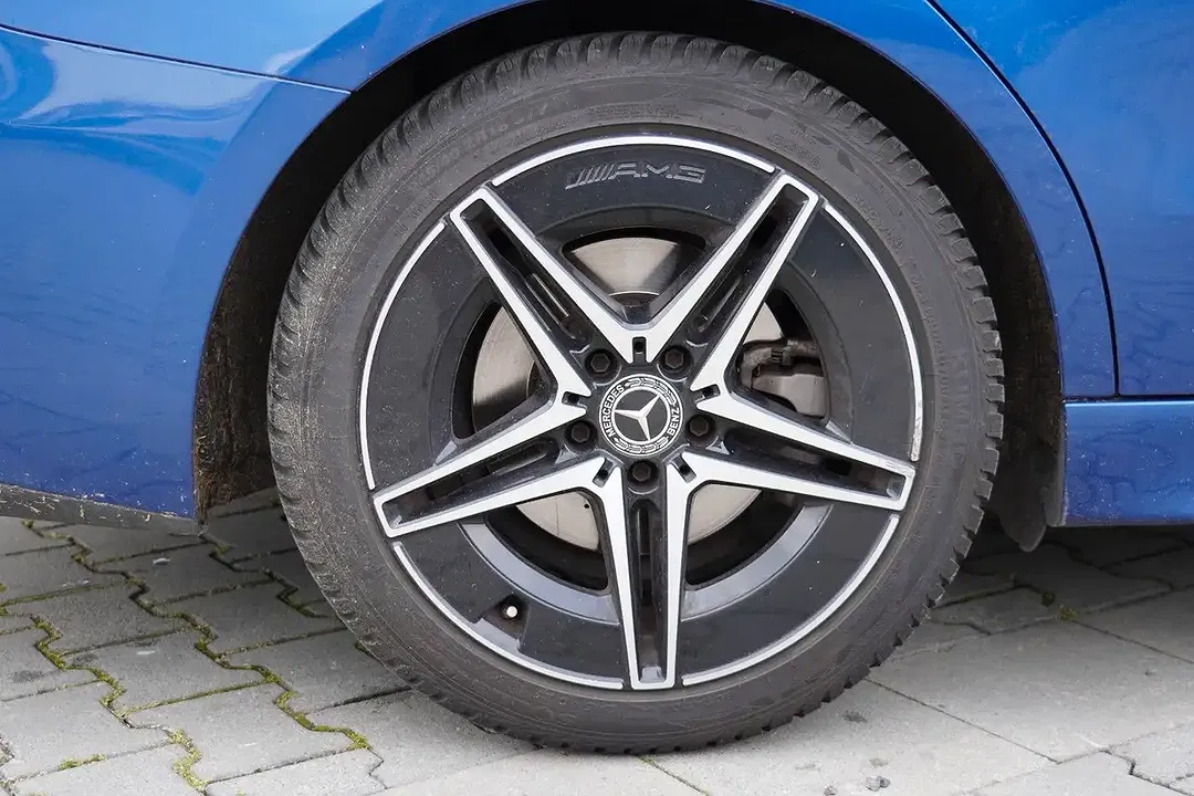 Mercedes-Benz C 180 AMG Line - Thumbnail 13
