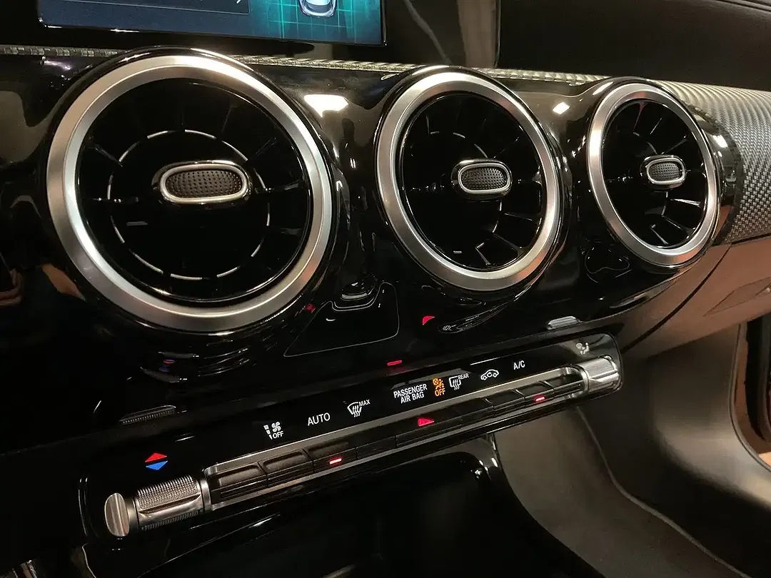 Mercedes-Benz CLA 180 MBUX - Thumbnail 12