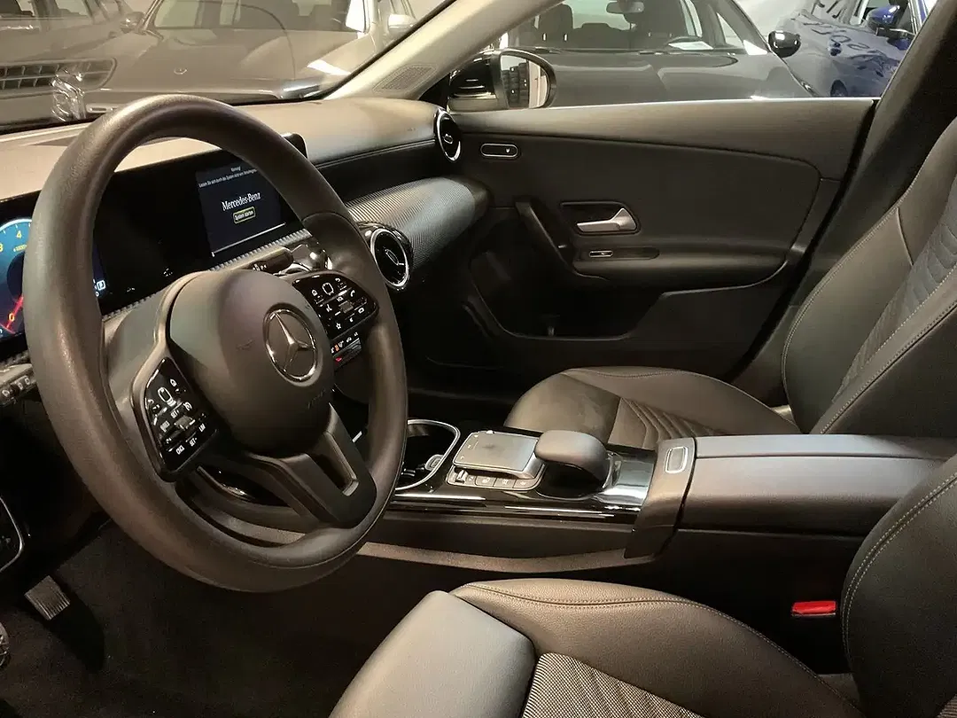 Mercedes-Benz CLA 180 MBUX - Thumbnail 14