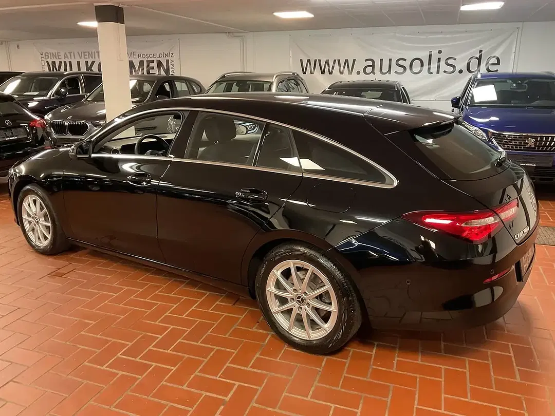 Mercedes-Benz CLA 180 MBUX - Thumbnail 4