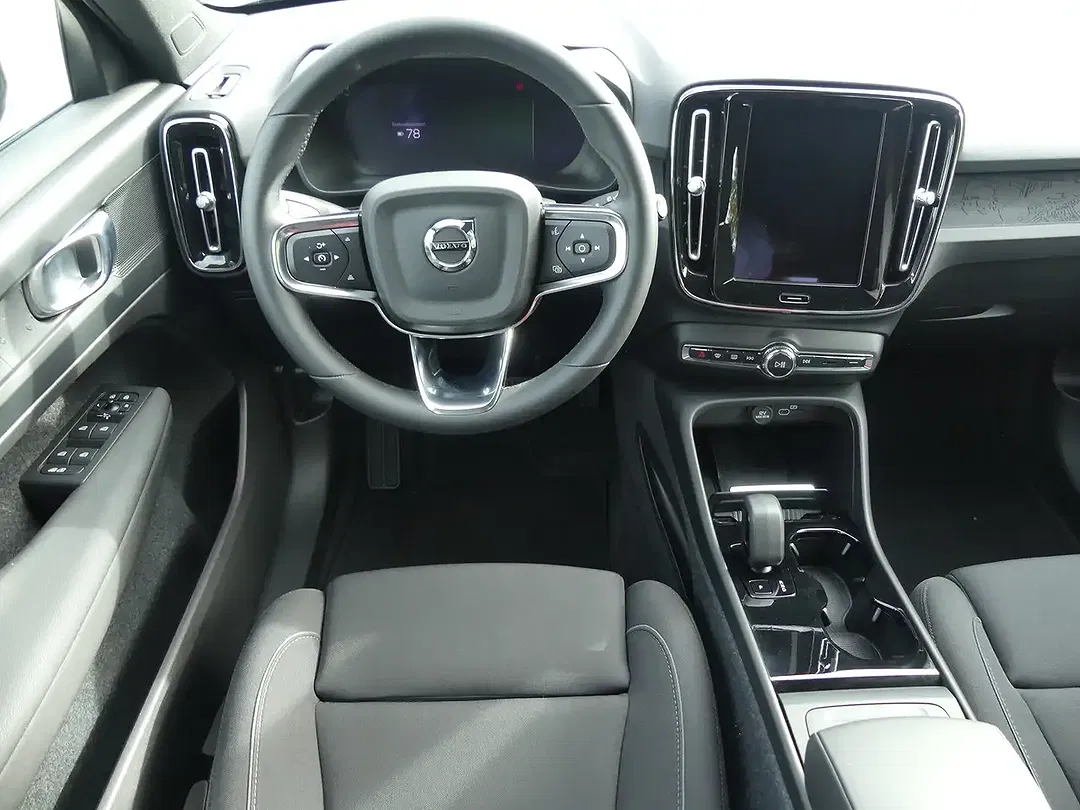 Volvo XC40 EV Recharge Plus - Thumbnail 9
