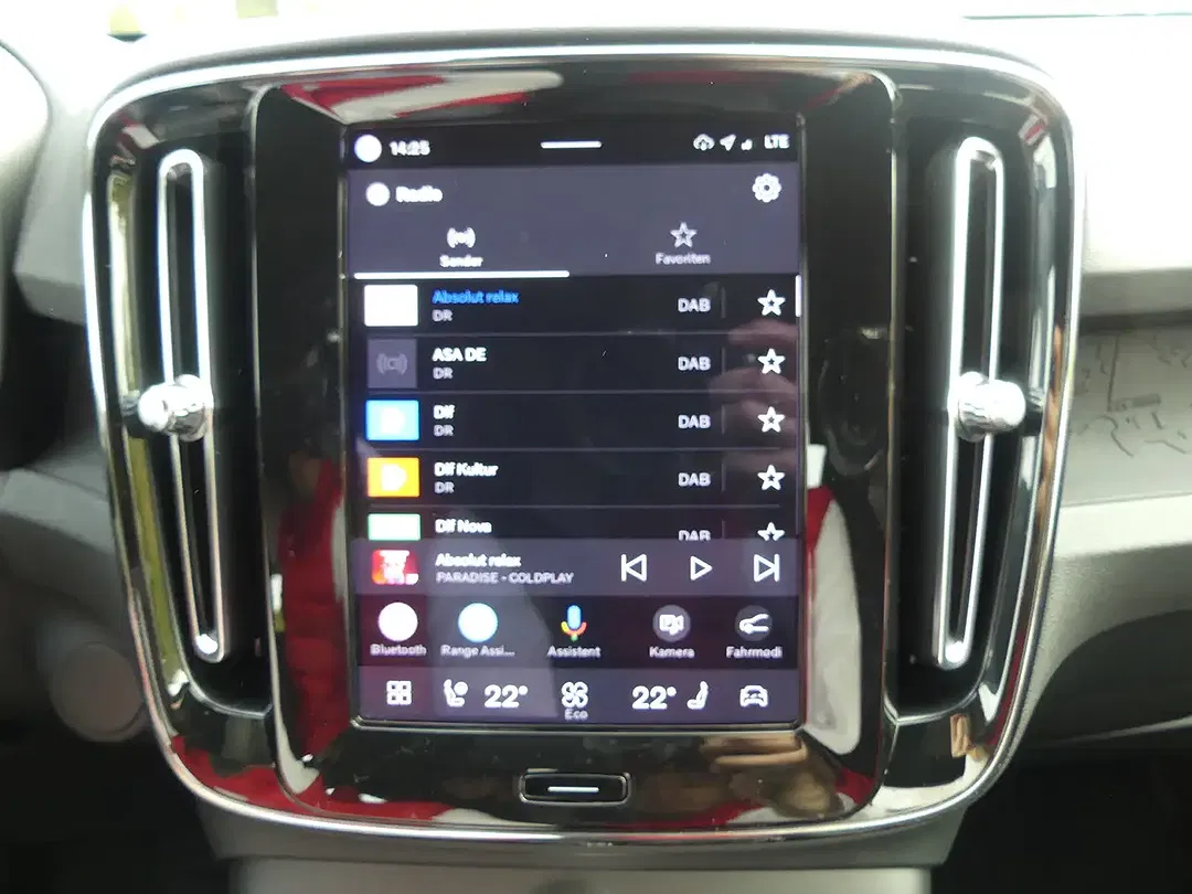 Volvo XC40 EV Recharge Plus - Thumbnail 11