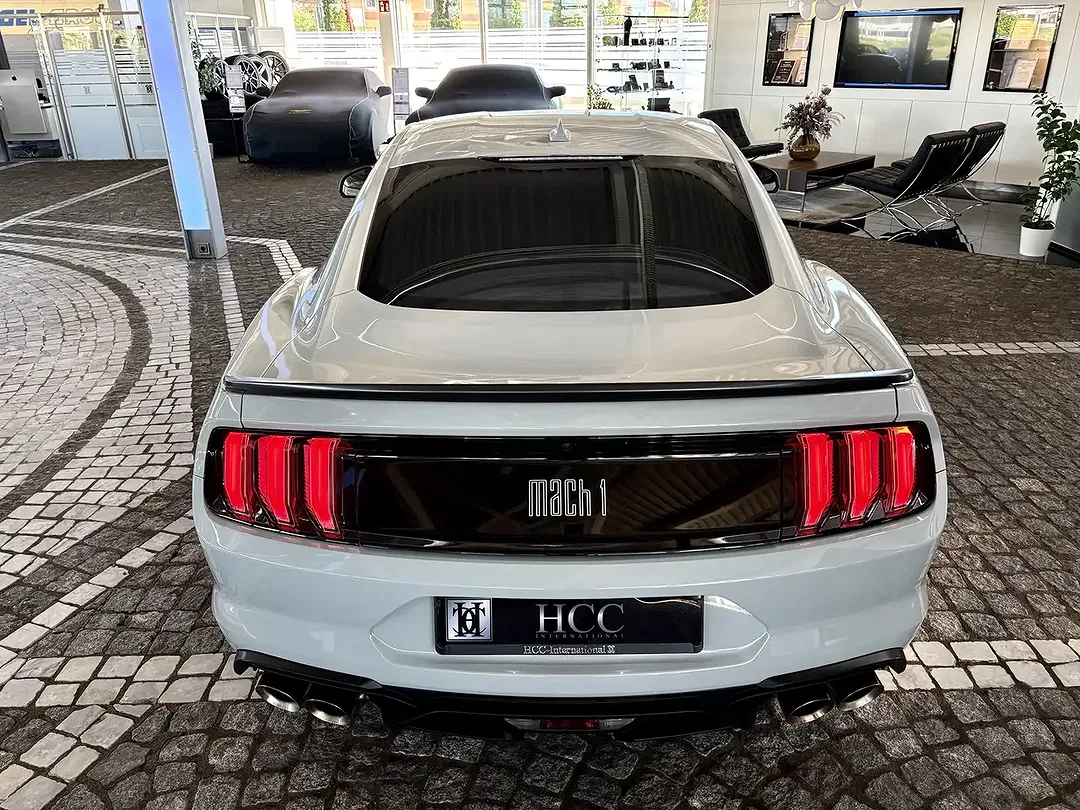 Ford Mustang - Thumbnail 11