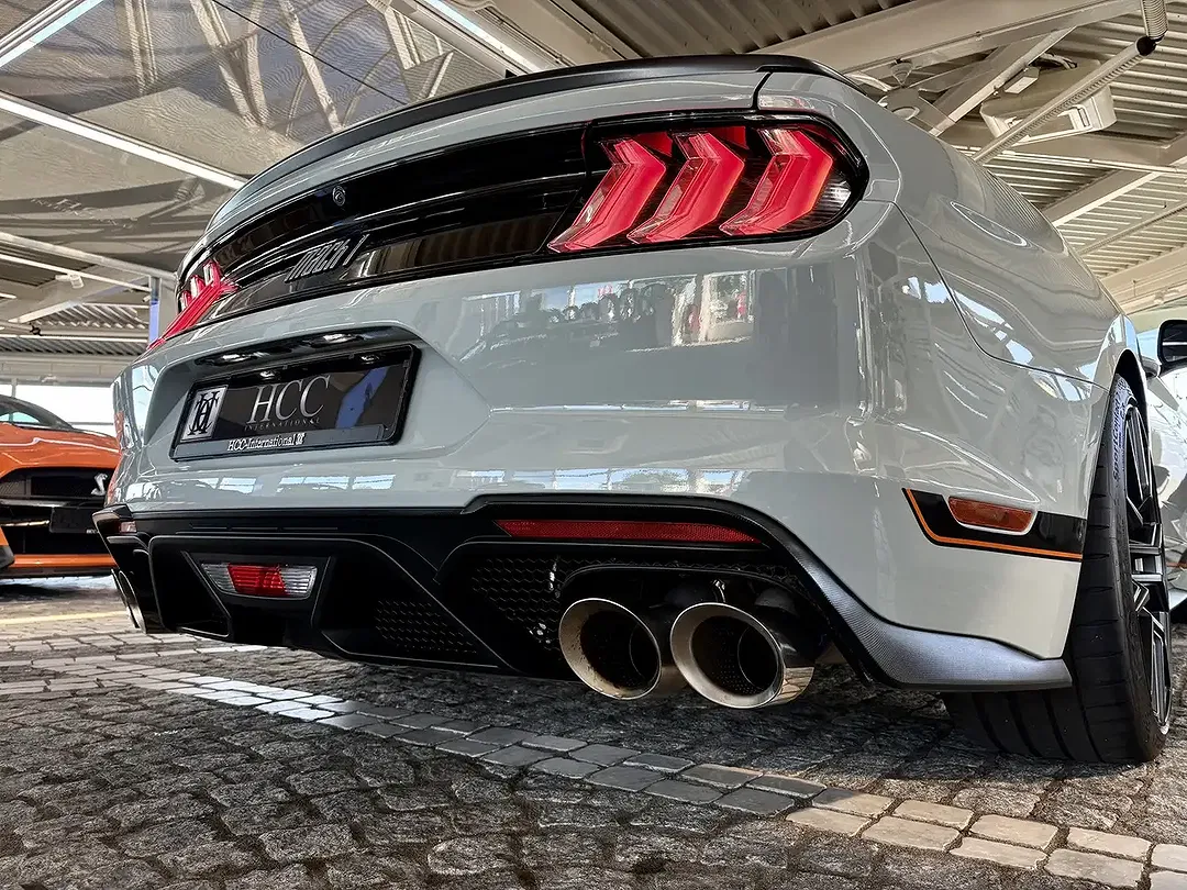 Ford Mustang - Thumbnail 14