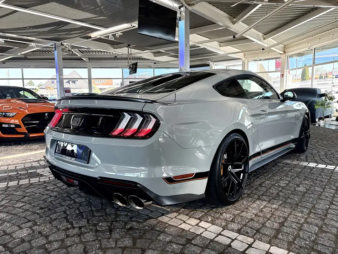 Ford Mustang - Thumbnail 8