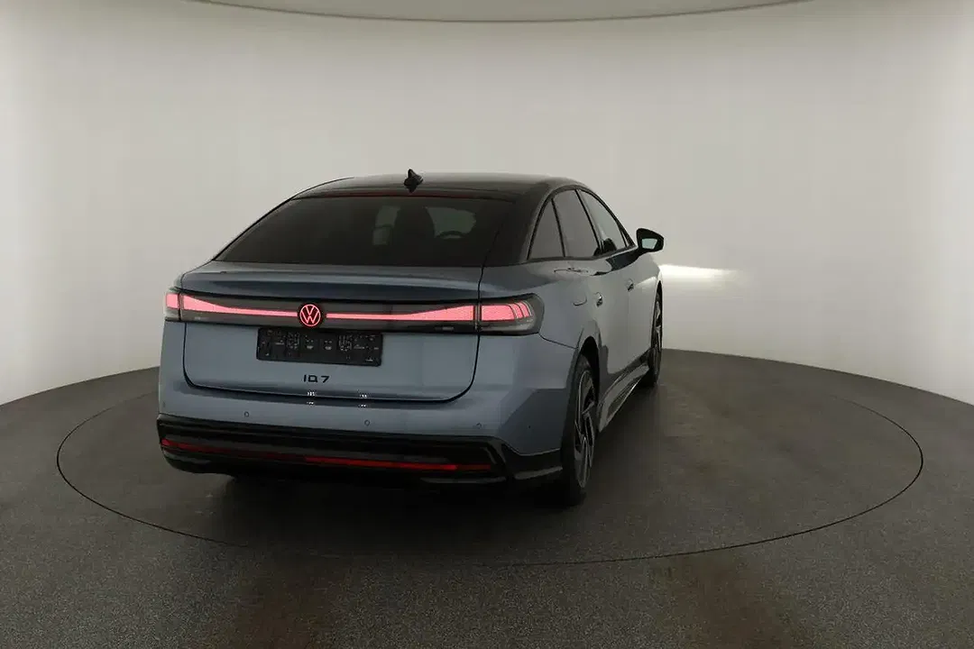 Volkswagen ID.7 Pro Black Edition - foto 15