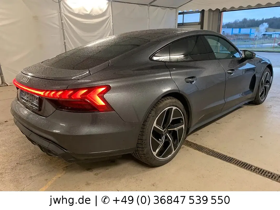 Audi e-tron GT - Thumbnail 6