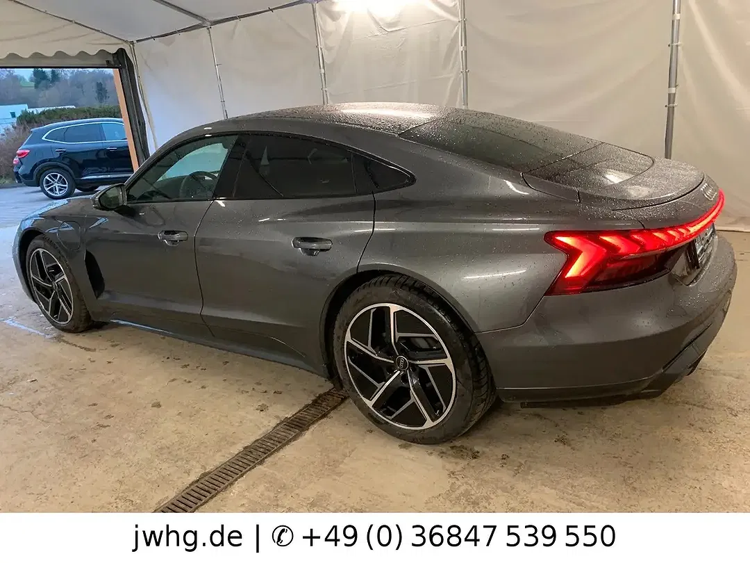 Audi e-tron GT - Thumbnail 9