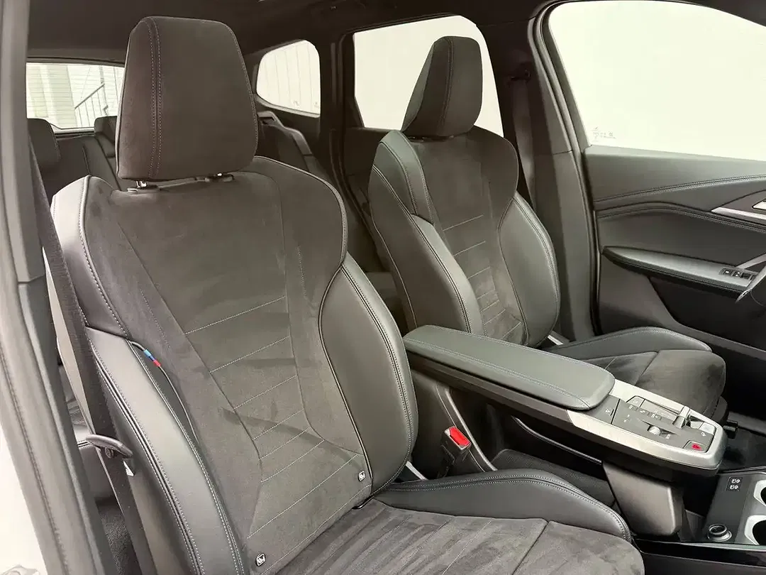 BMW iX1 eDrive M - Thumbnail 12