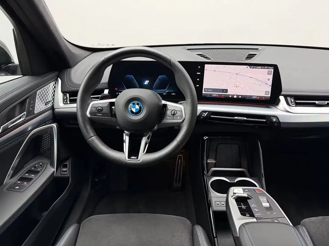 BMW iX1 eDrive M - Thumbnail 13