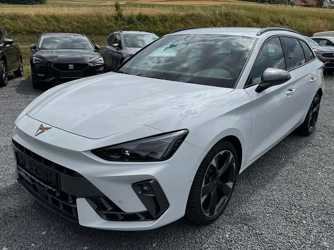 CUPRA Leon 1.5 eTSI DSG - Thumbnail 3