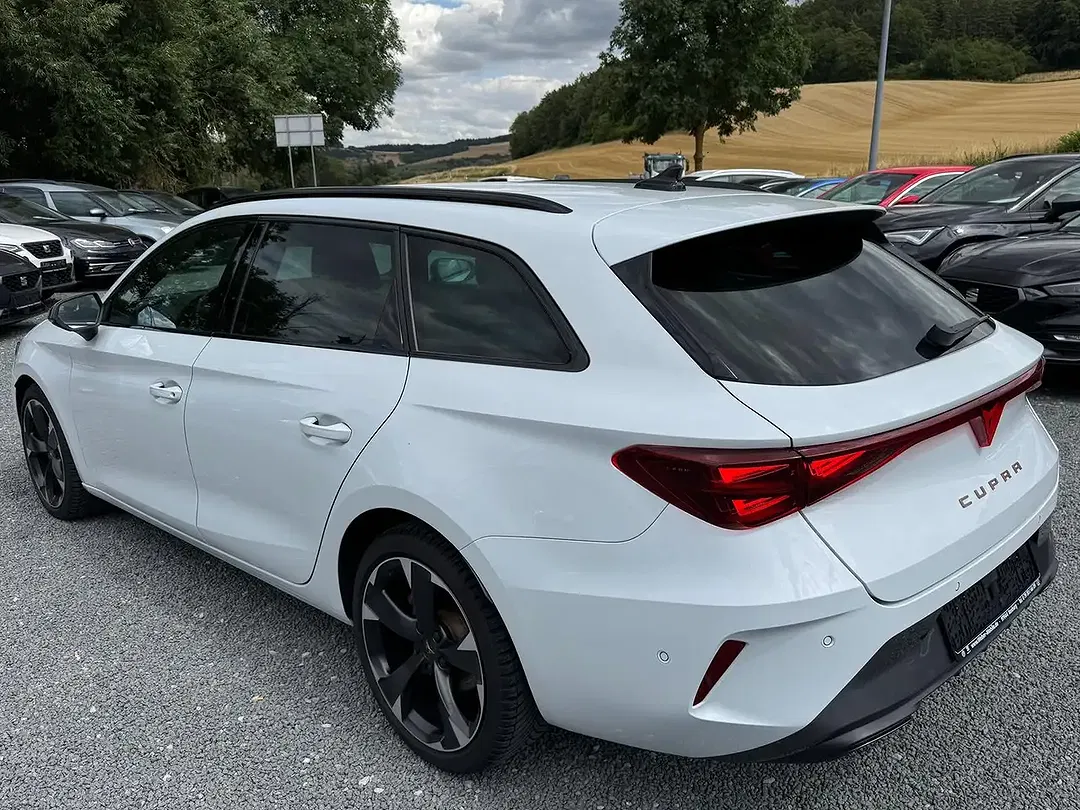 CUPRA Leon 1.5 eTSI DSG - Thumbnail 4