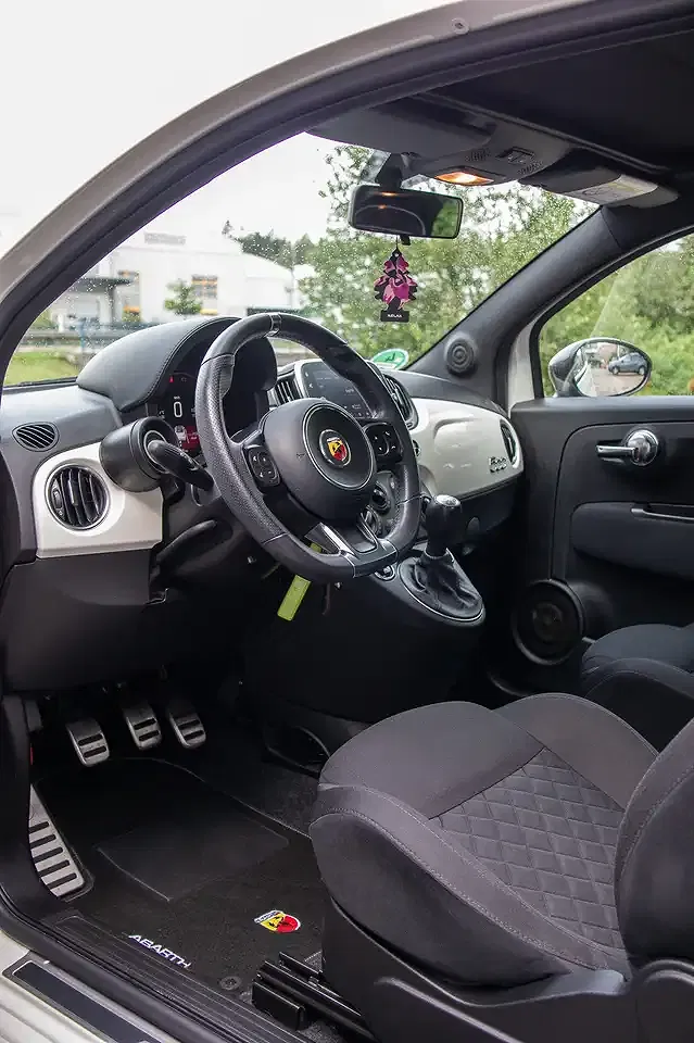 Abarth 500C - Thumbnail 13