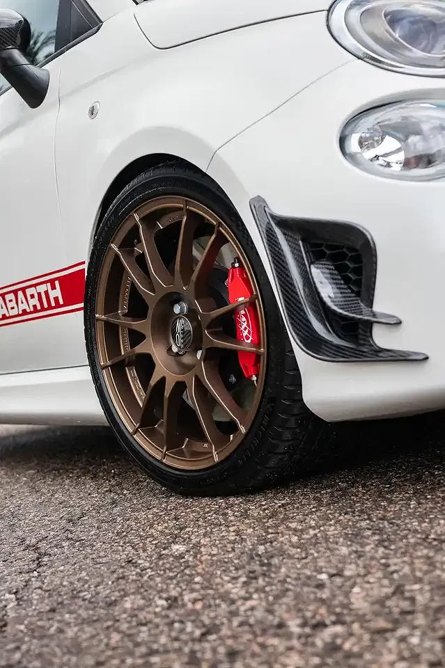 Abarth 500C - Thumbnail 4
