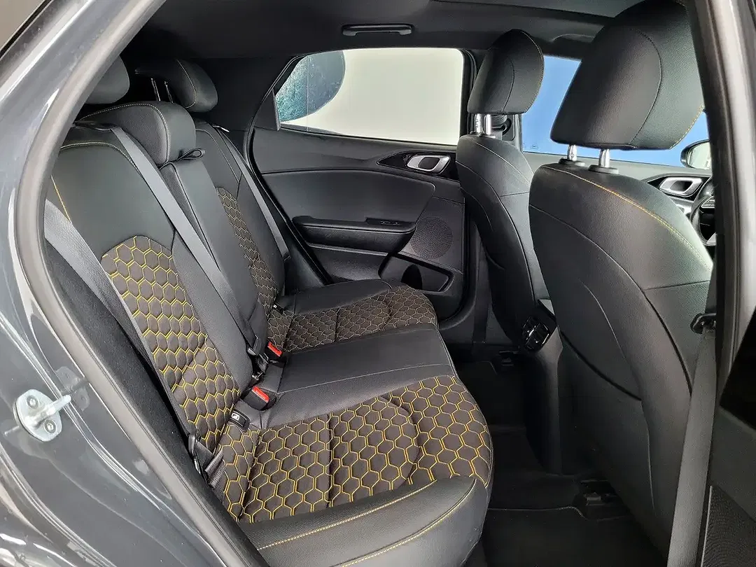 Kia XCeed Launch Edition - Thumbnail 23