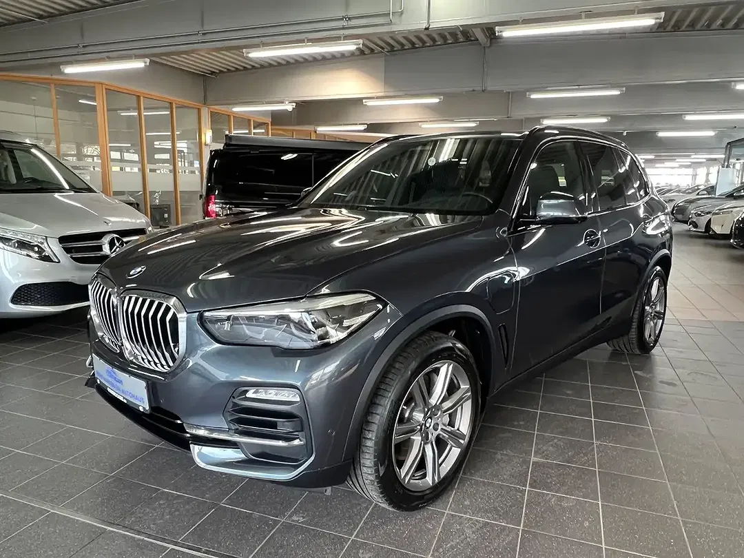 BMW X5 xDrive - Thumbnail 3