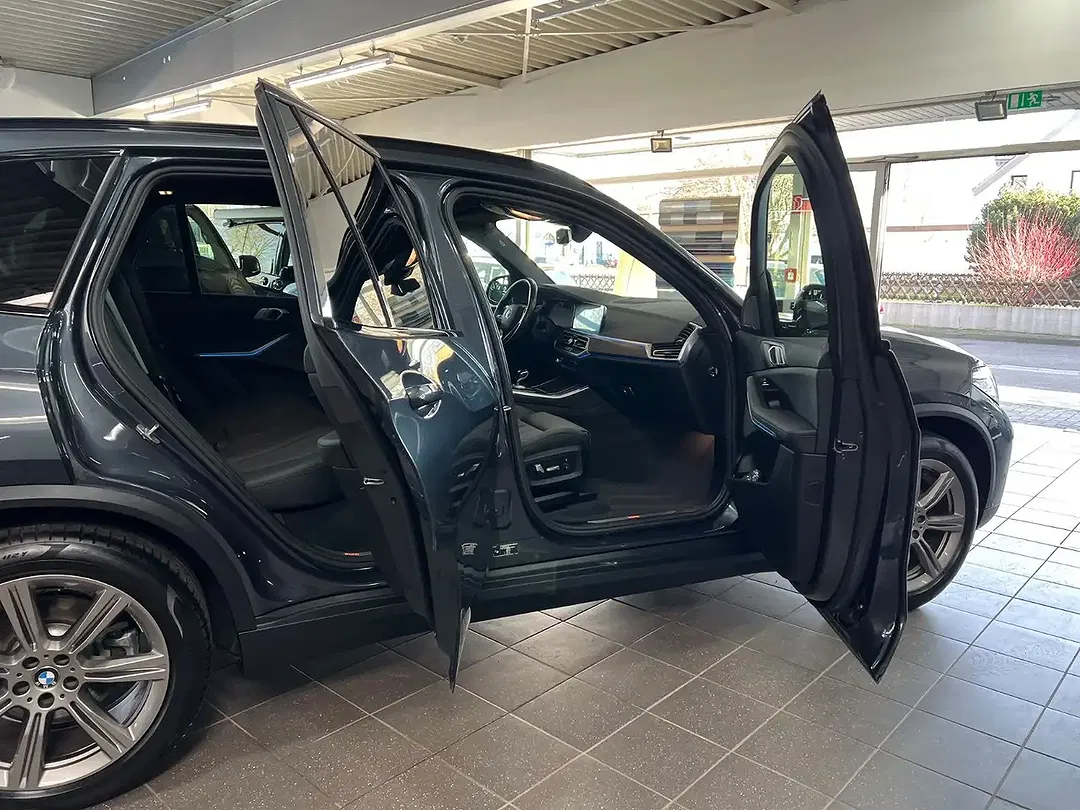 BMW X5 xDrive - Thumbnail 5