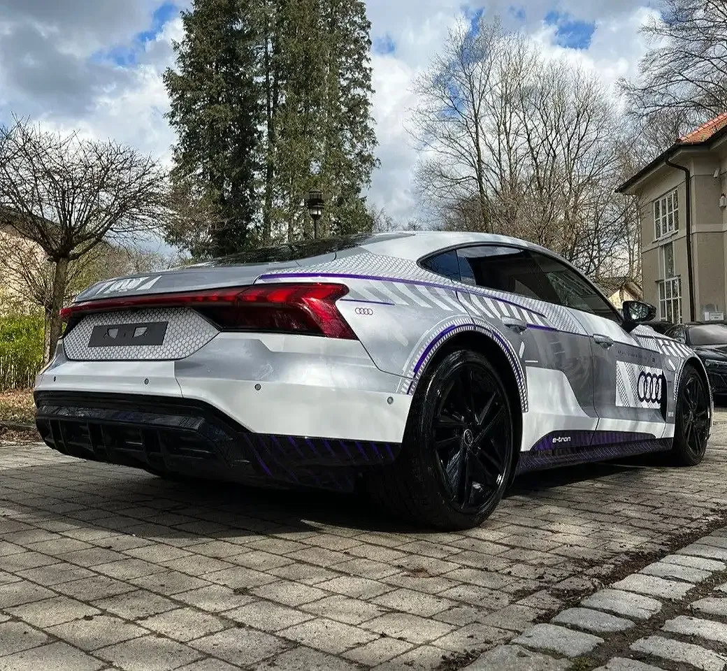 Audi e-tron GT Edition One - Thumbnail 3