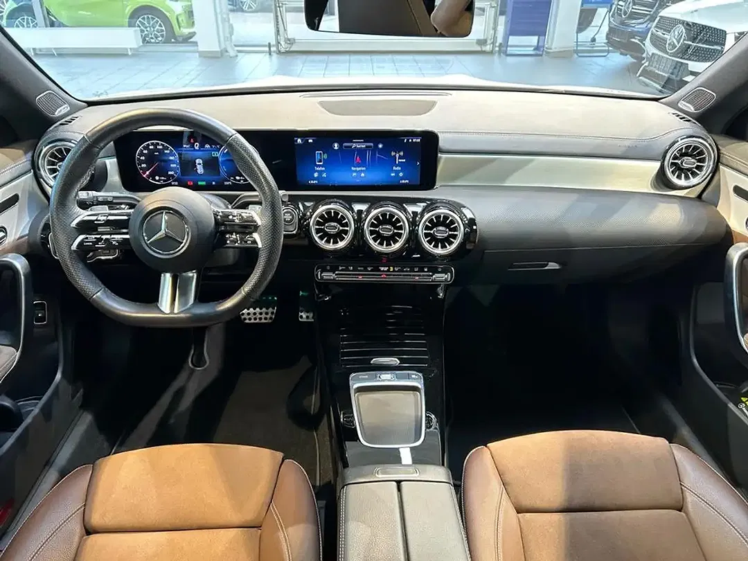 Mercedes-Benz CLA 250 AMG MBUX Burmester Night - Thumbnail 17