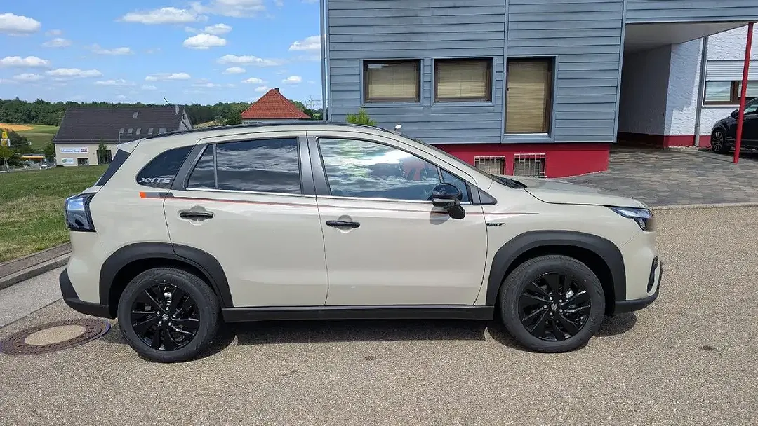 Suzuki S-Cross AllGrip Comfort+ - Thumbnail 4