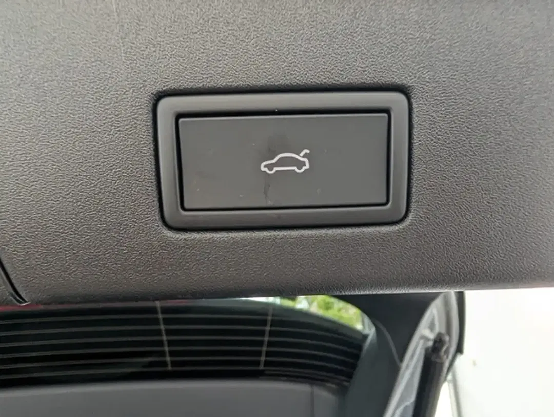 Volkswagen ID.4 Pro - Thumbnail 23