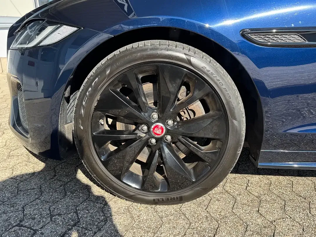 Jaguar XF 4x4 Sportbrake R-Dynamic SE - Thumbnail 12
