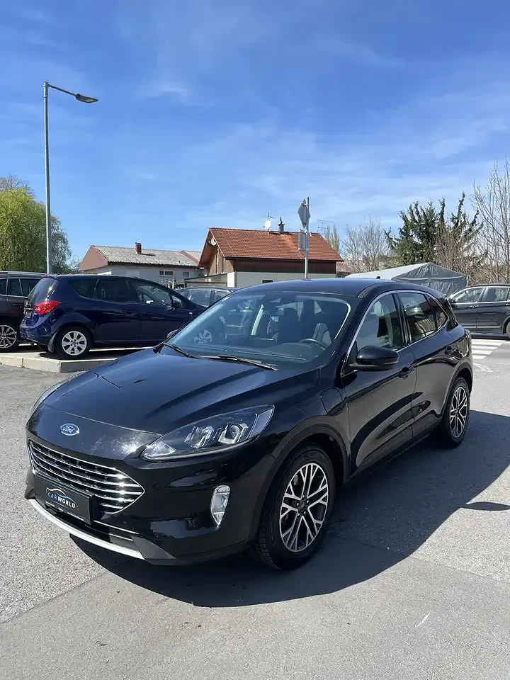 Ford Kuga PHEV Titanium - Thumbnail 3