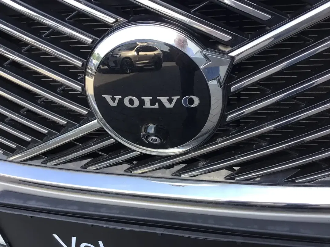 Volvo XC90 T8 AWD Plus Bright - Thumbnail 4