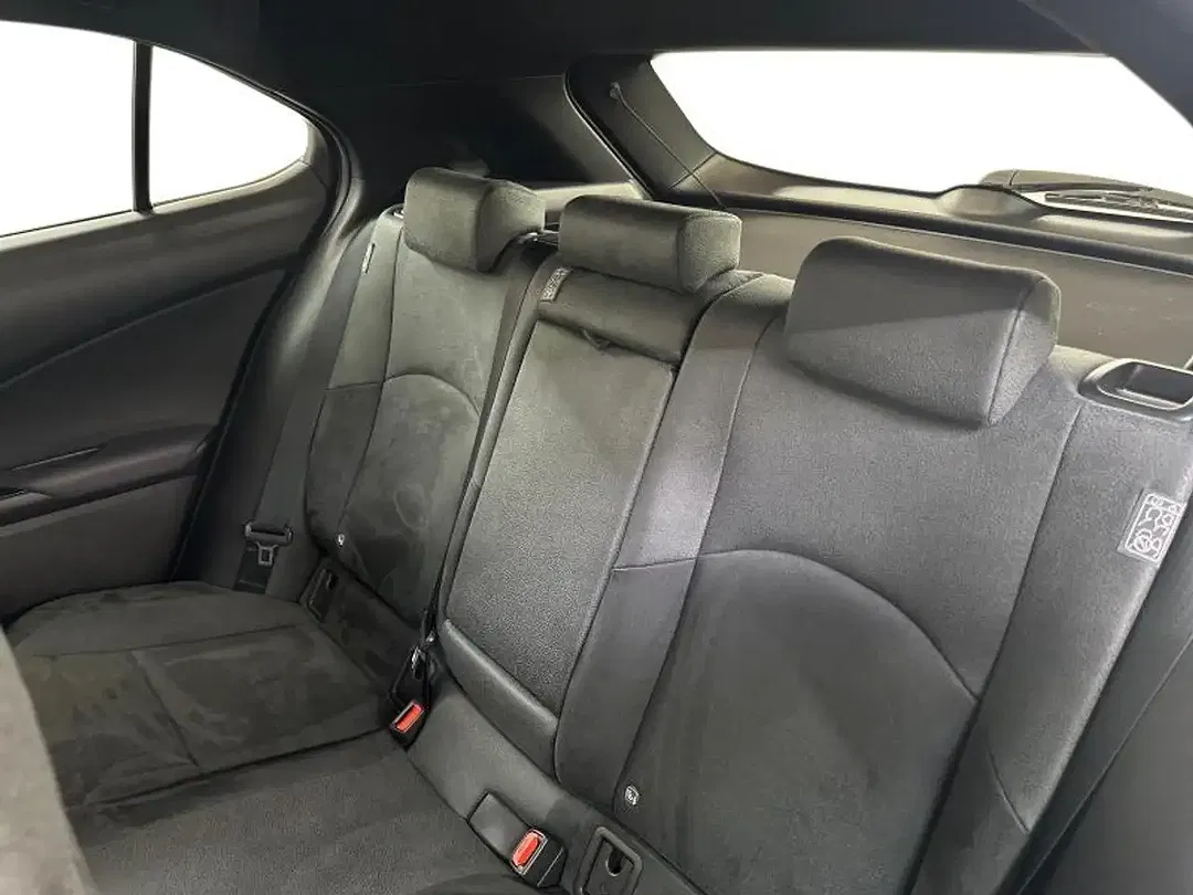 Lexus UX 250h Urban - Thumbnail 12