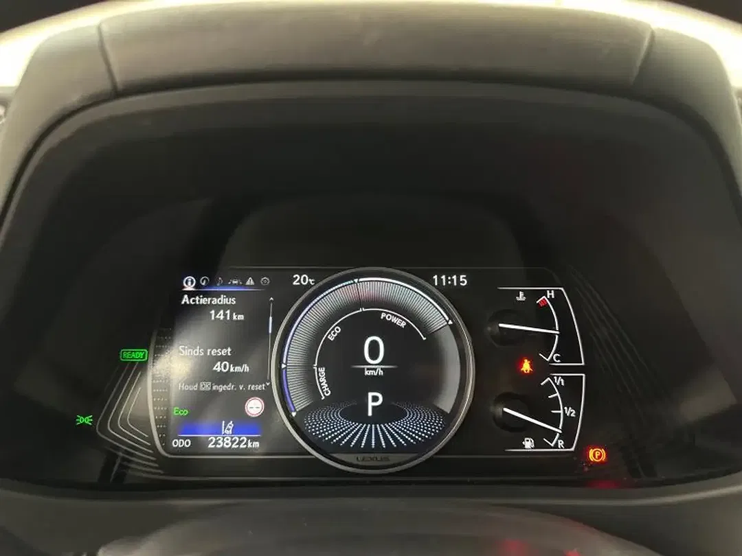 Lexus UX 250h Urban - Thumbnail 14