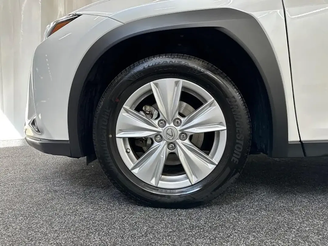 Lexus UX 250h Urban - Thumbnail 15