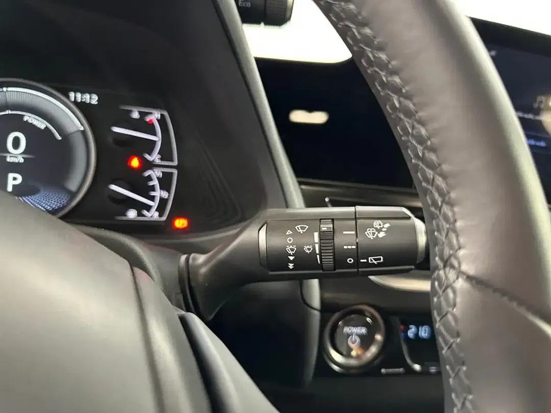 Lexus UX 250h Urban - Thumbnail 22