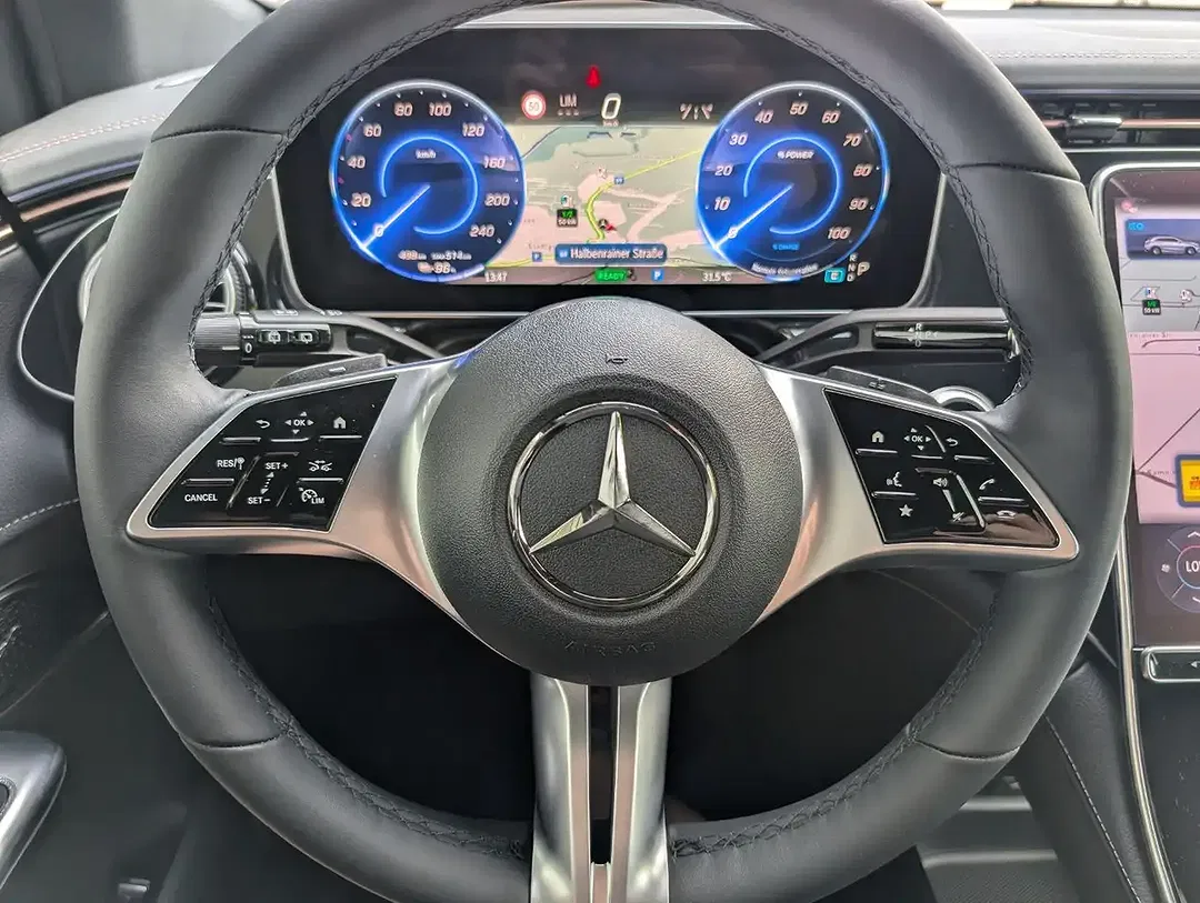 Mercedes-Benz EQE 350 4MATIC - Thumbnail 18
