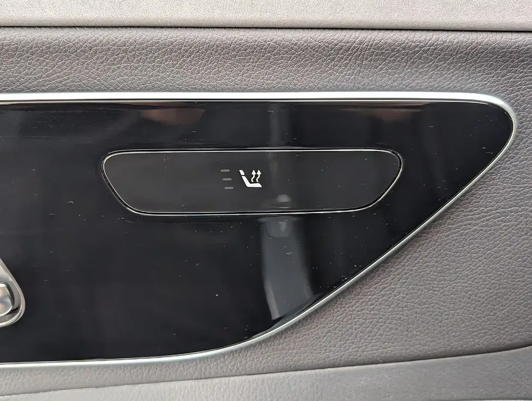 Mercedes-Benz EQE 350 4MATIC - Thumbnail 25
