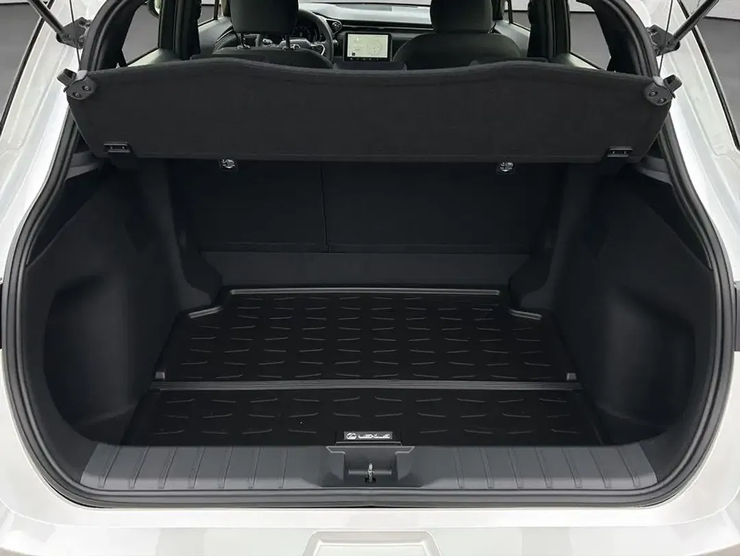 Lexus LBX 1.5 Hybrid - Thumbnail 5