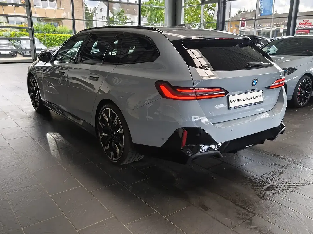 BMW 520 Touring M Sport Pro - Thumbnail 4