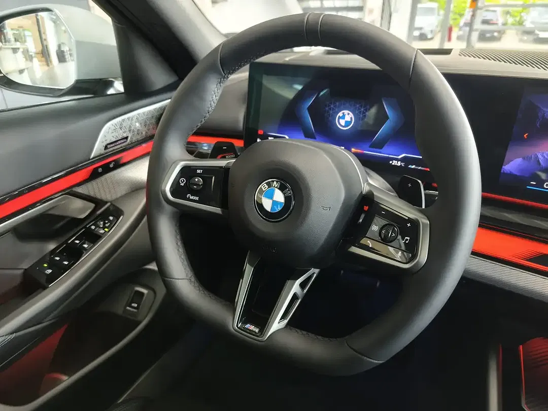 BMW 520 Touring M Sport Pro - Thumbnail 9