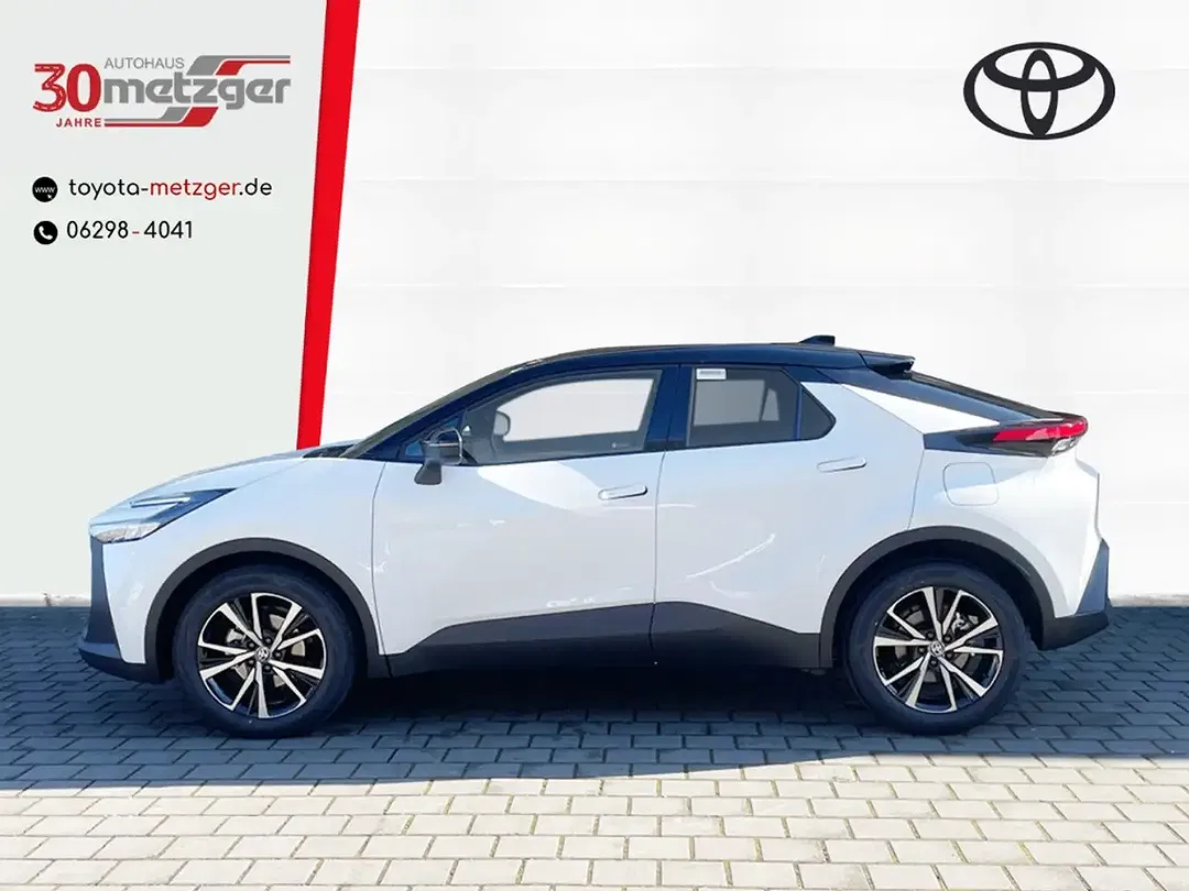 Toyota C-HR Hybrid Teamplayer - Thumbnail 5