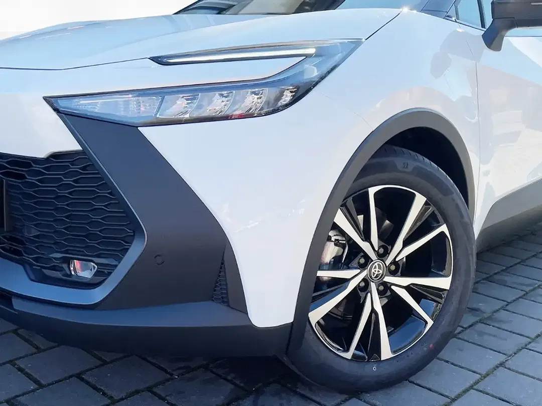 Toyota C-HR Hybrid Teamplayer - Thumbnail 7