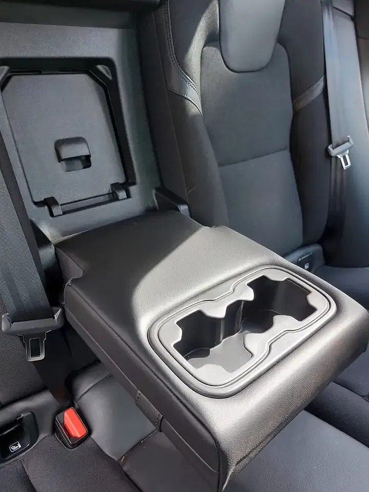 Volvo XC60 Momentum Pro - Thumbnail 7