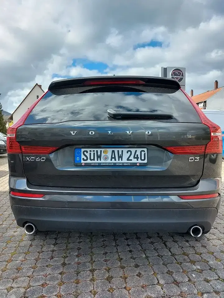 Volvo XC60 Momentum Pro - Thumbnail 8