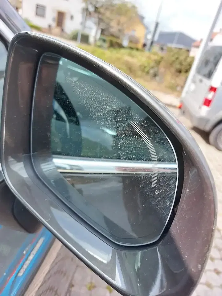 Volvo XC60 Momentum Pro - Thumbnail 3