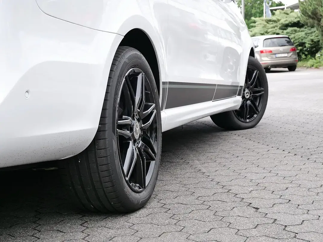 Mercedes-Benz V 300 4MATIC Edition Night - Thumbnail 5
