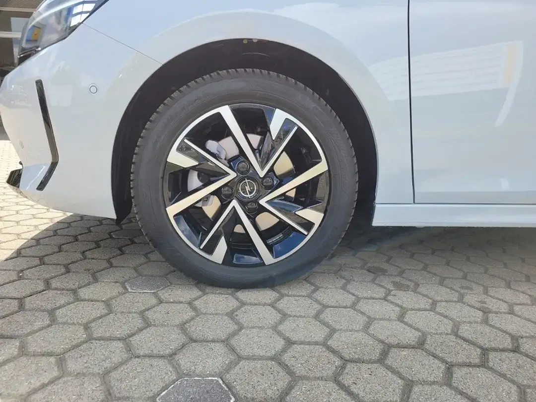 Opel Corsa Hybrid Edition - Thumbnail 3