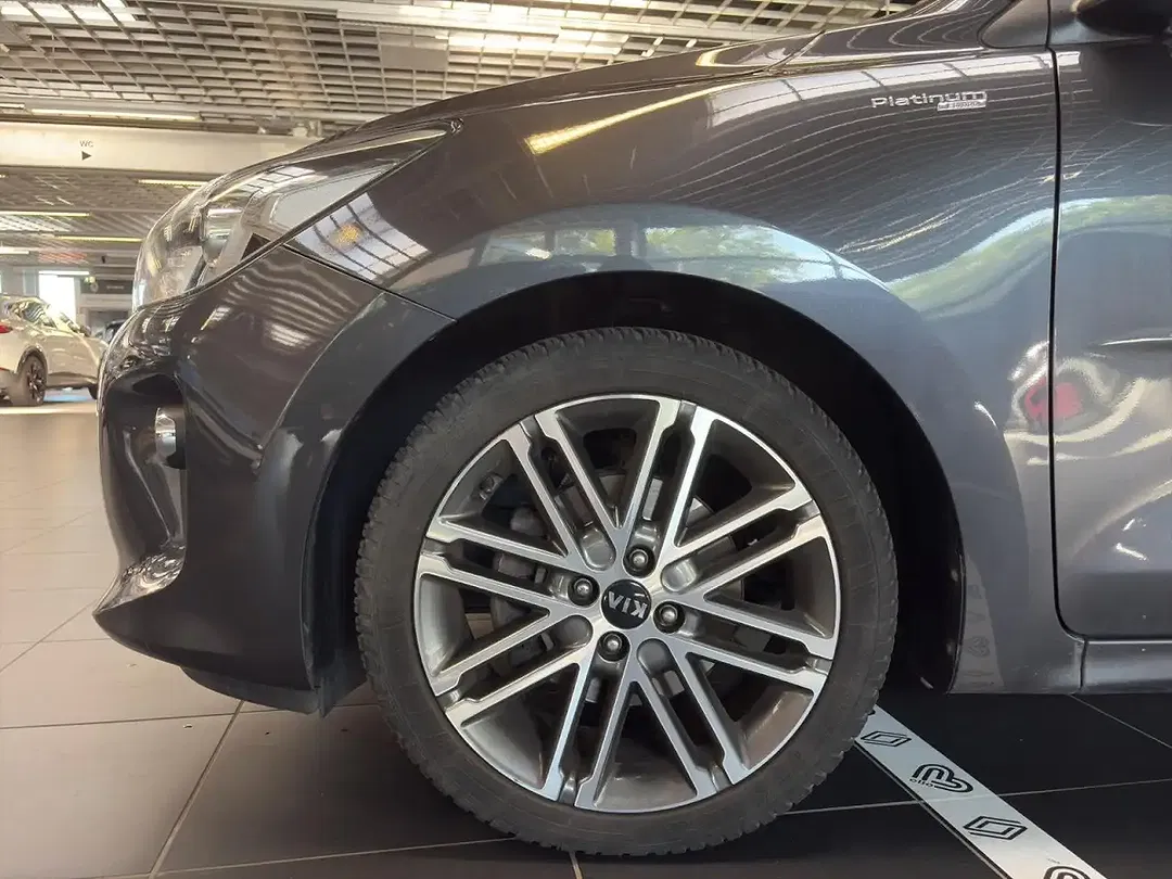 Kia Rio Platinum Edition - Thumbnail 4