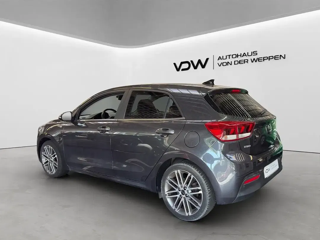 Kia Rio Platinum Edition - Thumbnail 5