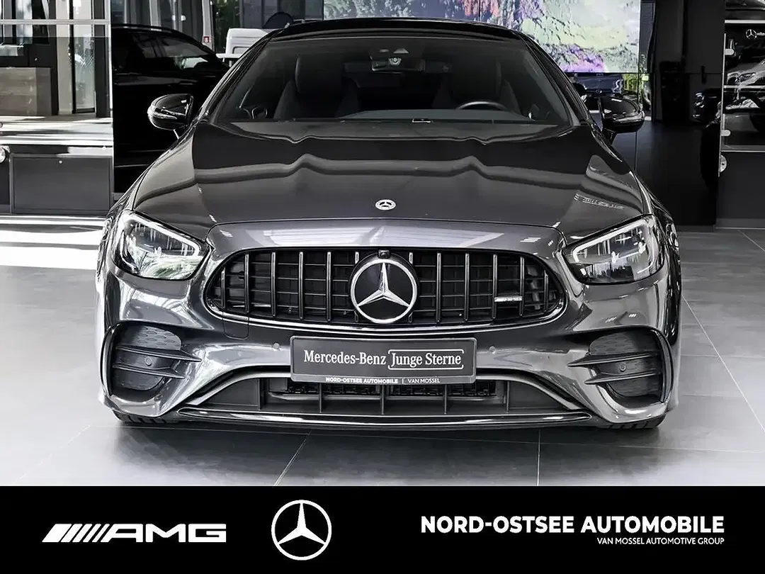 Mercedes-Benz E 200 AMG Burmester Night - foto 2